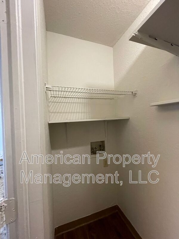 Building Photo - 13143 E 44th St