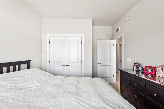 Building Photo - Like New! CLOSE TO I-95 & QUANTICO!