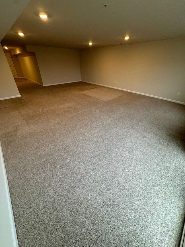 Building Photo - THREE BEDROOM NEW CONSTRUCTION PARKLAND SCHOOLS Townhome