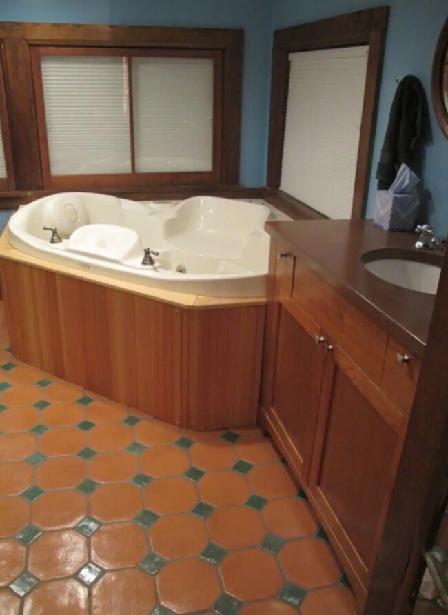 bathroom 2 - 105 Harvard Pl