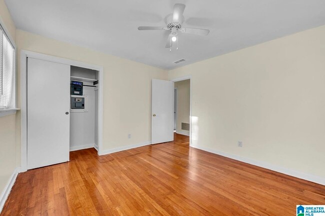 Building Photo - 104 Hardy Rd
