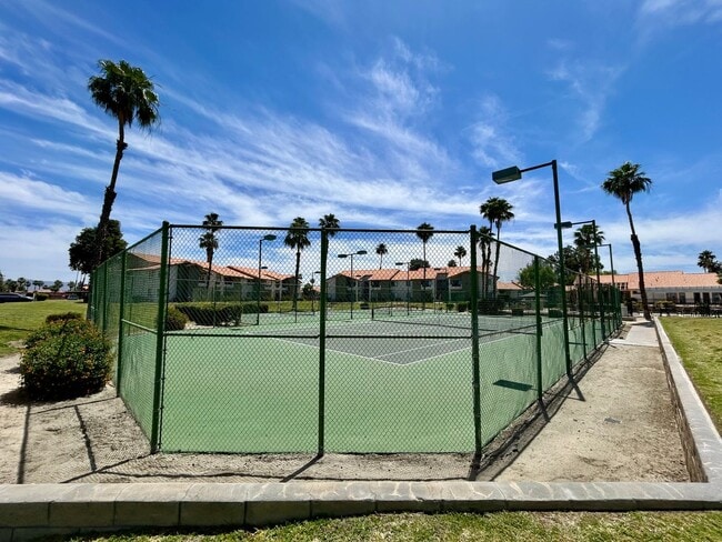 Building Photo - COMING SOON! 2 Bed 2 Bath Condo in Bermuda Dunes!