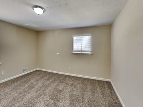 Building Photo - 550 Transit Cir