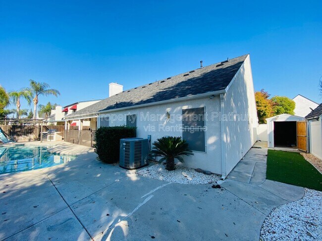 Building Photo - 22 Bliss Ave