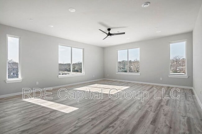 Building Photo - 948 S Corinth St Rd