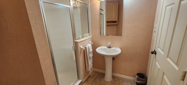 Building Photo - 9941 Perfect Dr