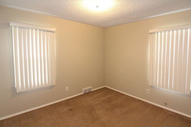 Building Photo - 1630 Morningside Dr