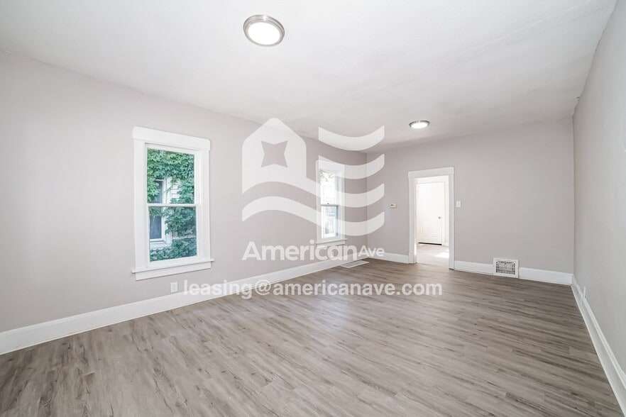 Building Photo - 906 W Virginia Ave