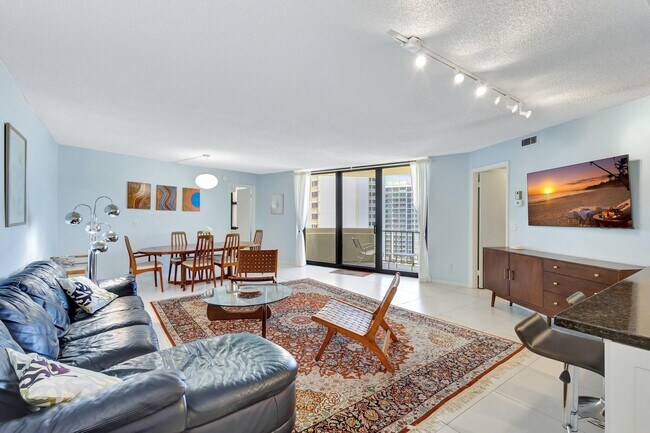 Building Photo - 2800 N Ocean Dr