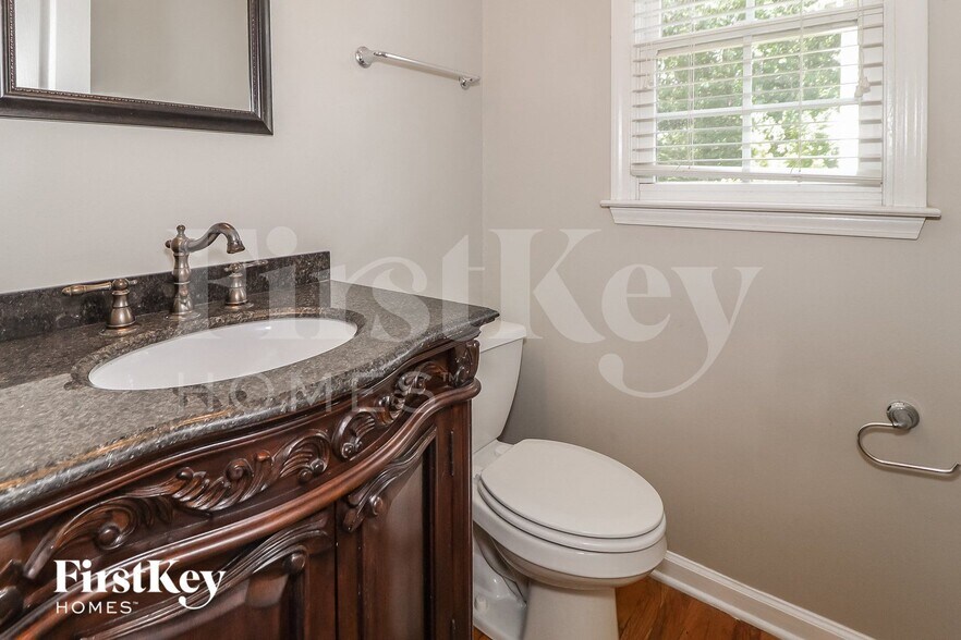 Building Photo - 1557 Grove Arbor Terrace