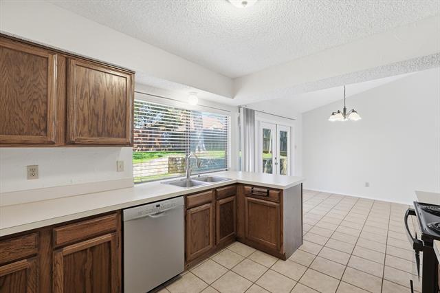 Building Photo - 513 Mack Dr