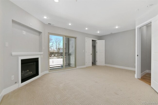 Building Photo - LOCATION LOCATION!!  In the heart of LOHI just blocks to restaurants, boutiques and local waterin...