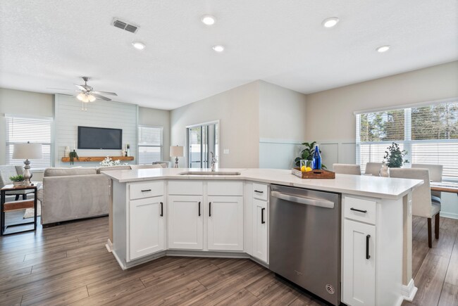 Building Photo - 145 Brybar Dr