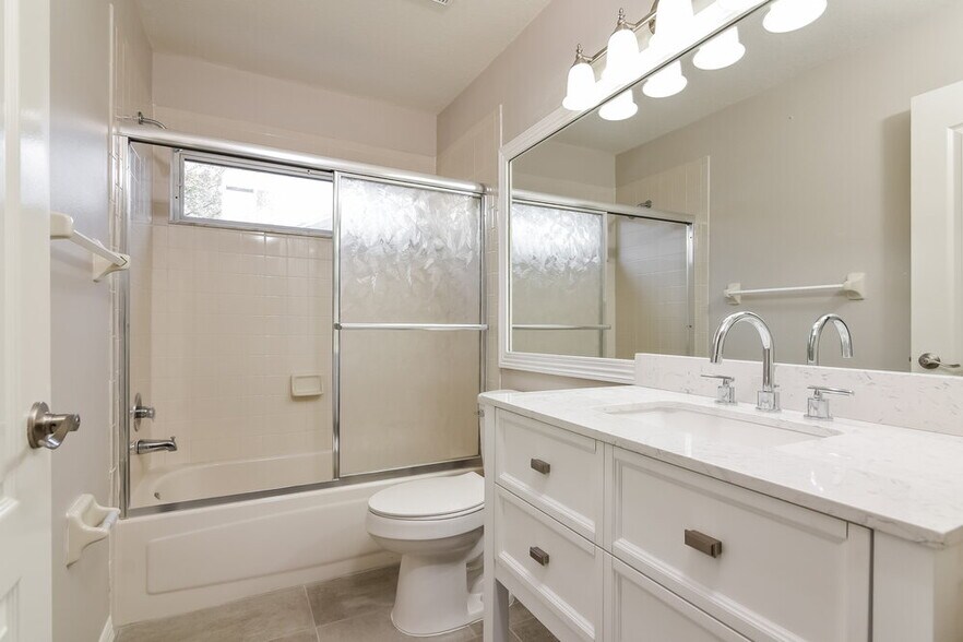 Building Photo - 9726 Cypress Pond Ave