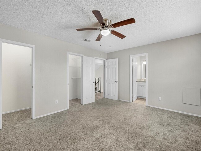 Building Photo - 19918 Bambiwoods Dr