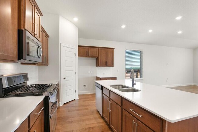 Building Photo - 8417 Yokohama Terrace