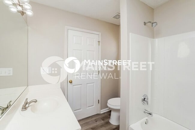 Building Photo - 2 Bedroom Pet-Friendly Home in Louisville,...