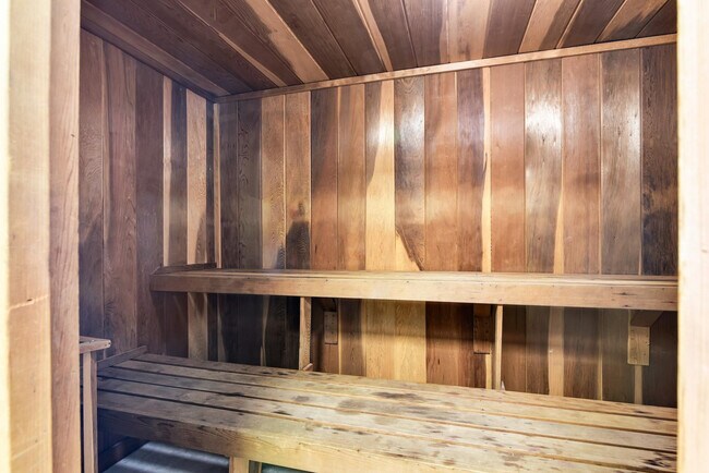 Building Photo - 2701 N Ocean Blvd