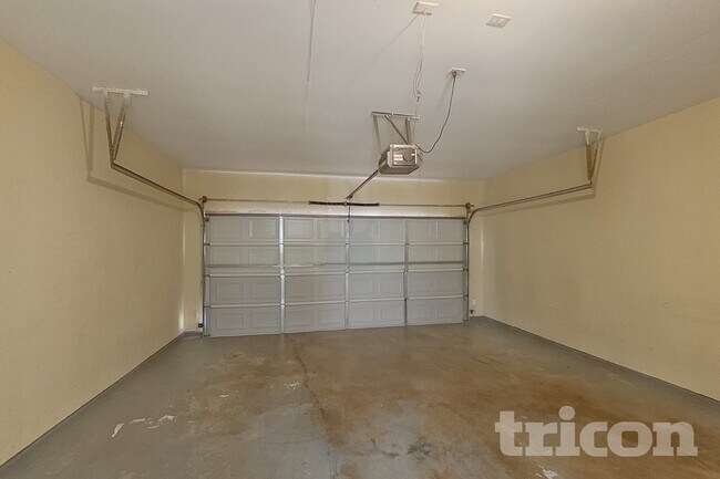 Building Photo - 1470 Waldrop Dr