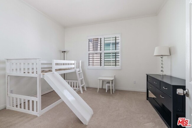 Building Photo - 5734 S Celedon Creek