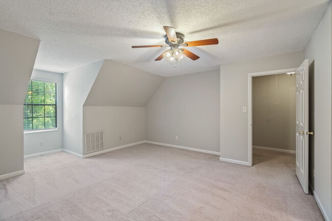 Building Photo - 9009 Fountain Brook Ln