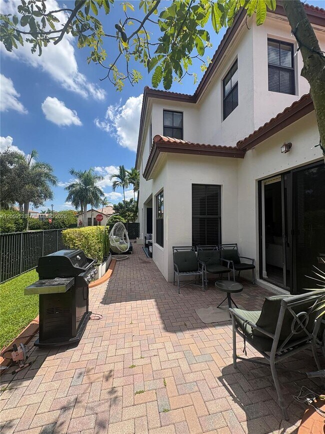 Building Photo - 8378 NW 39th Ct