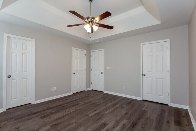 Building Photo - 929 Grass Hollow Ct