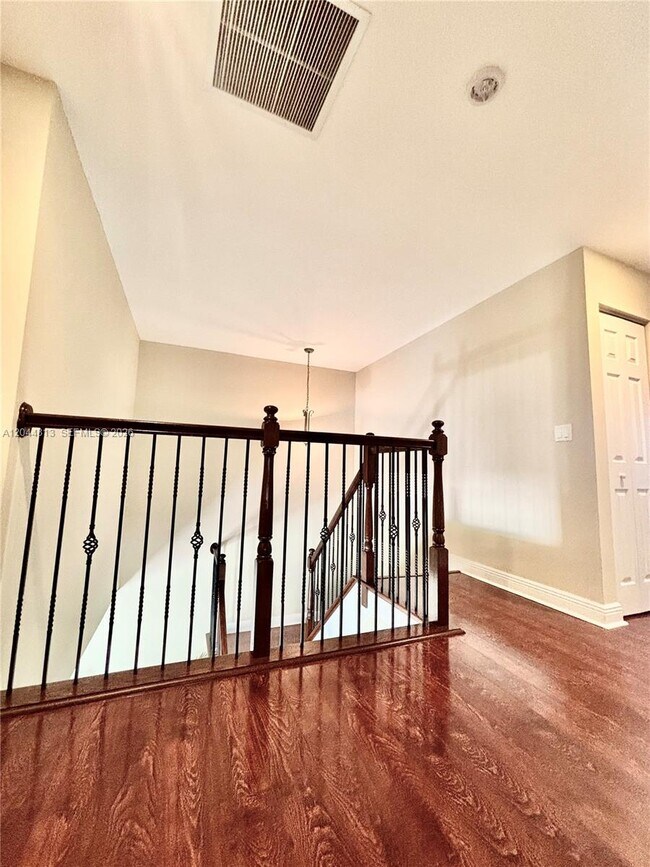 Building Photo - 9109 Dupont Pl