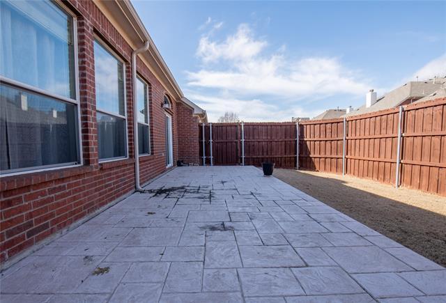 Building Photo - 9400 Stonewood Dr