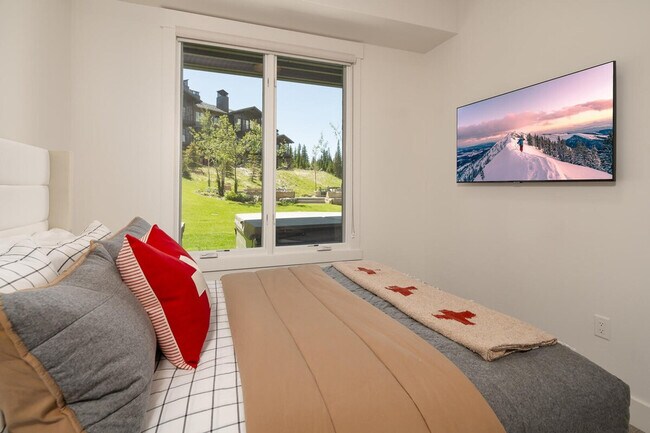 Building Photo - 66 Mountain Loop Rd