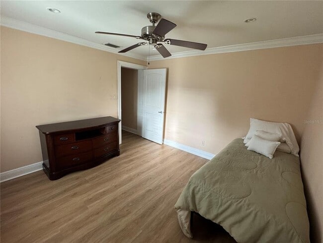 Building Photo - 4974 Coquina Key Dr SE