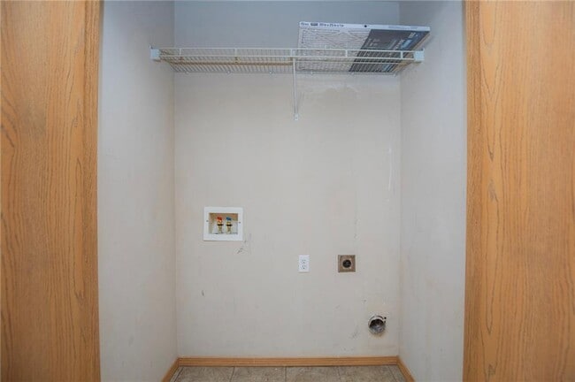 Building Photo - 321 Grant Springs Dr