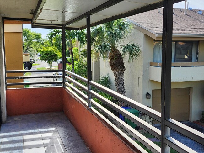 Building Photo - 2944 E Missionwood Ln