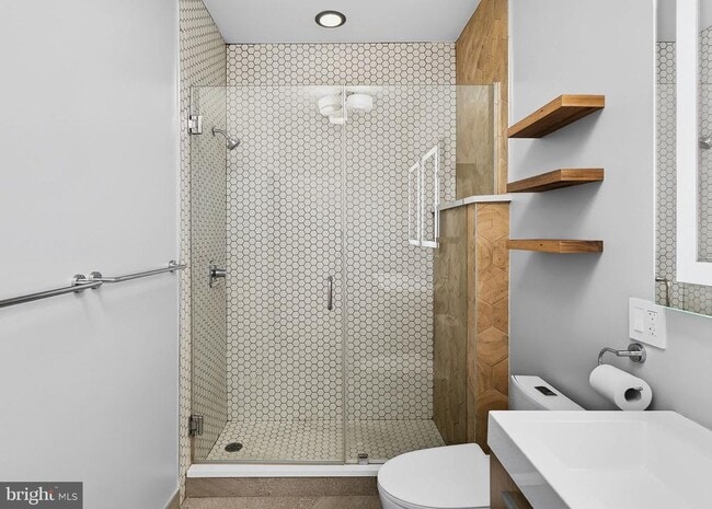 Building Photo - 2528 E Albert St