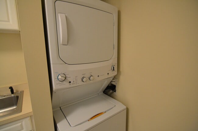 Interior Photo - Landmark Square Apartments