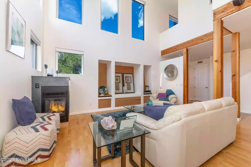 Luxury living room 20 ft high ceilings - 185 Arroyo Pinon Dr