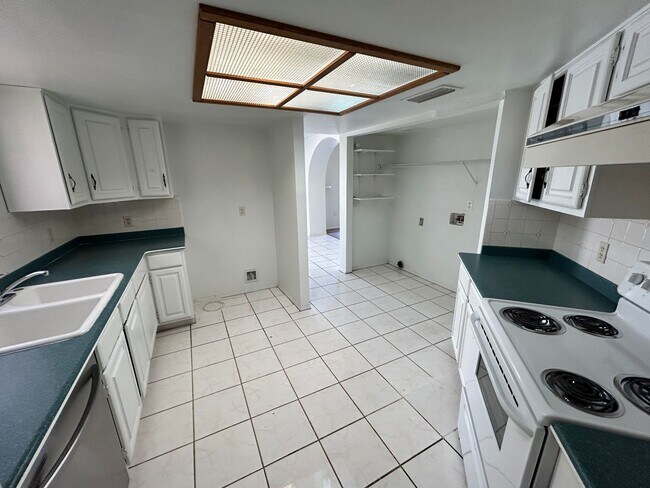 Building Photo - Charming 3 bed / 2.5 bath Gilbert Home wit...
