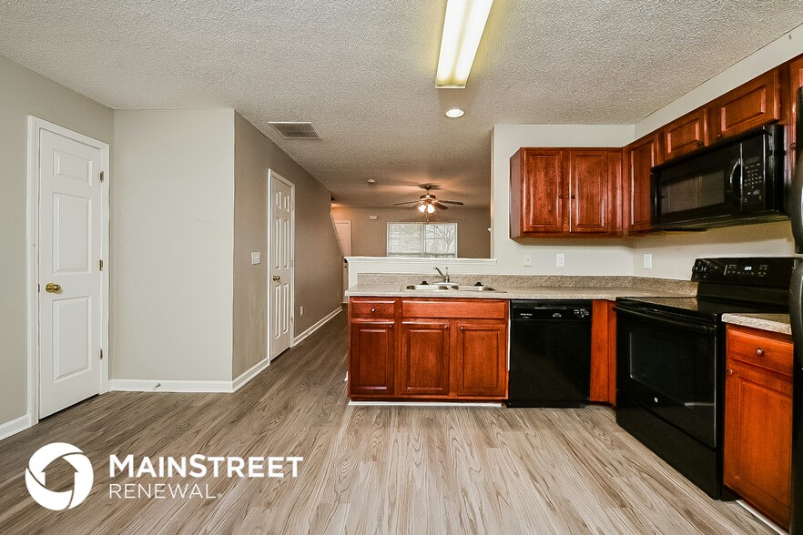 Building Photo - 405 Kendall Ln
