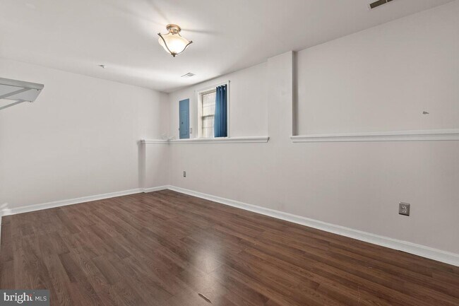 Building Photo - 573 Primus Ct