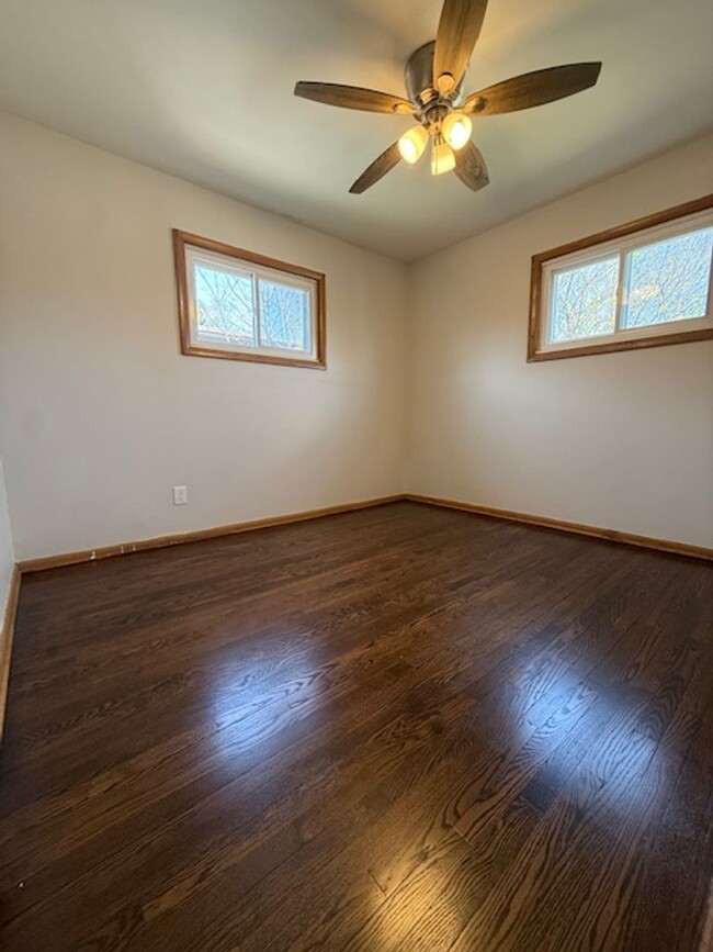 Building Photo - 4322n88tM