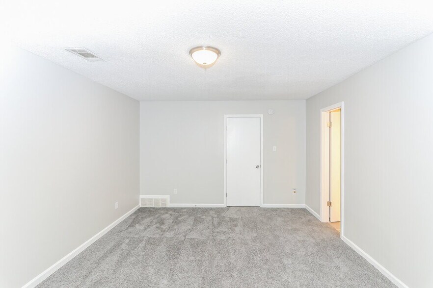 Building Photo - 2969 Forest Edge Dr