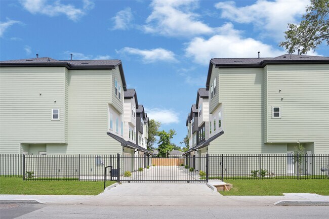 Building Photo - 6533 Goldspier St