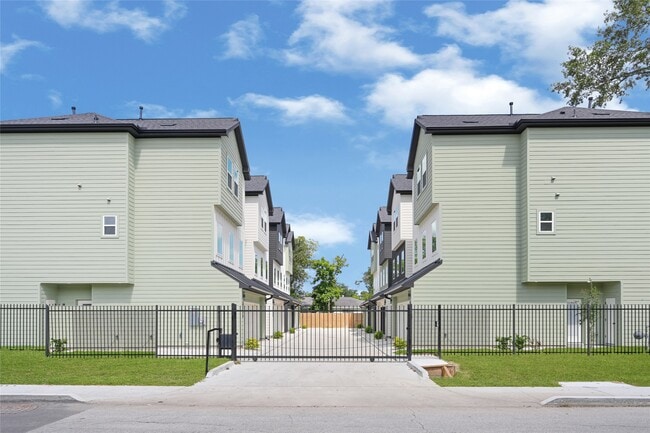 Building Photo - 6538 Goldspier St