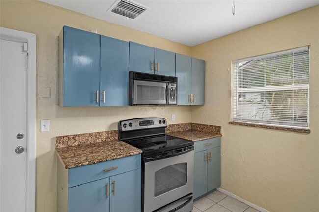 Building Photo - 7724 Arlight Dr