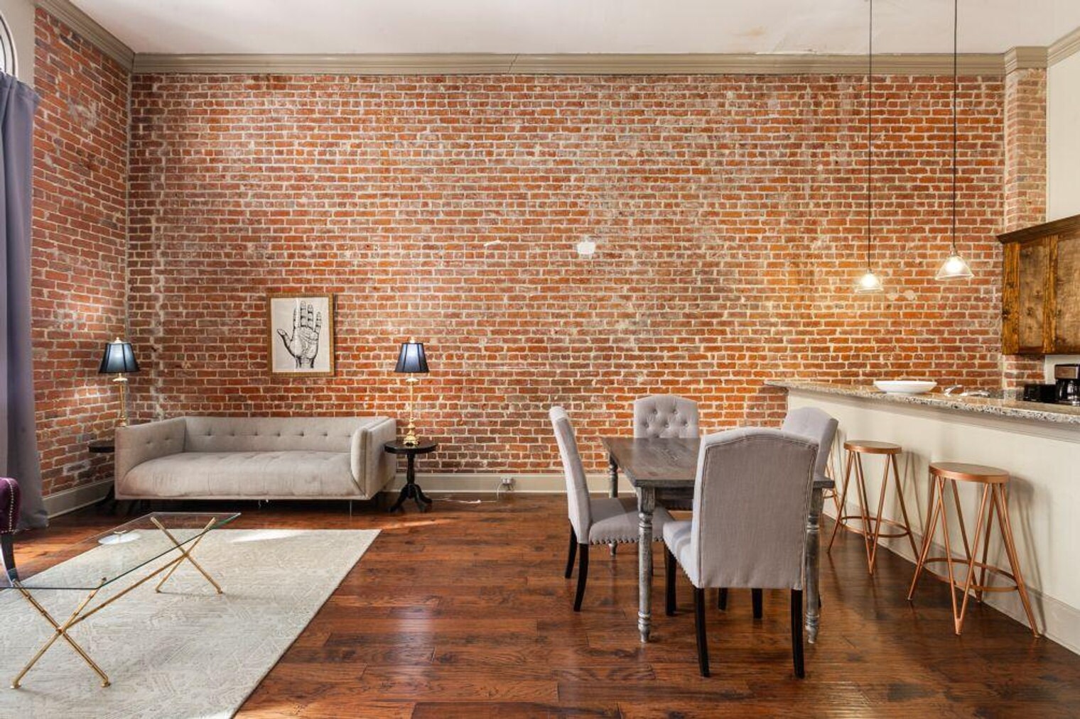 Building Photo - 30 Baronne St