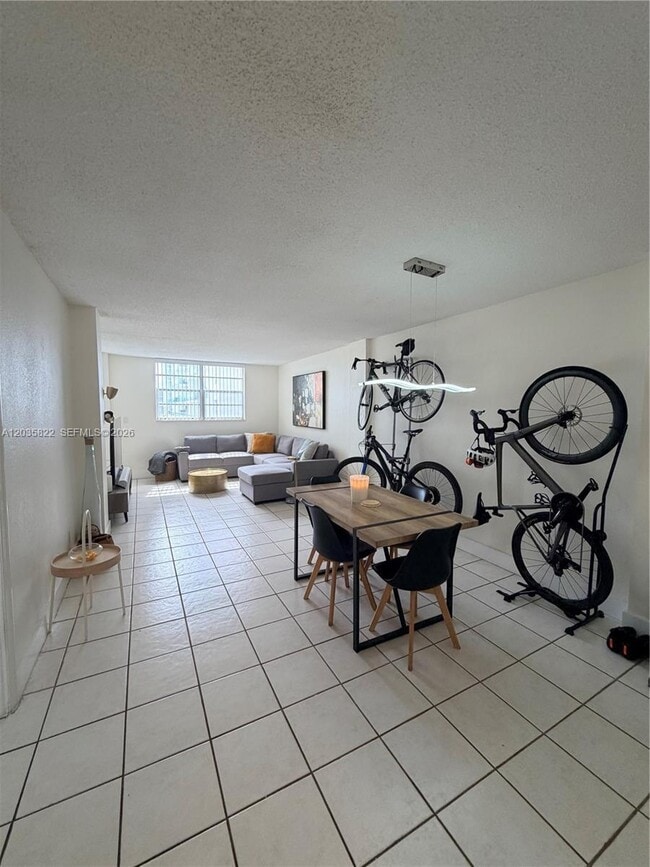 Building Photo - 2903 N Miami Beach Blvd