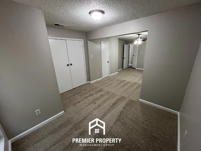 Building Photo - 5017 Penwood Cove