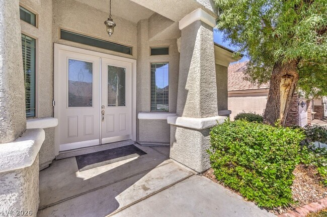 Building Photo - 1393 Romanesca Dr