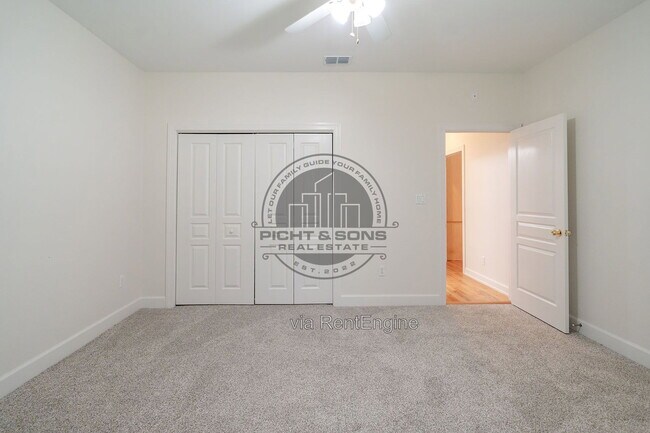 Building Photo - 9540 Starhawk Dr