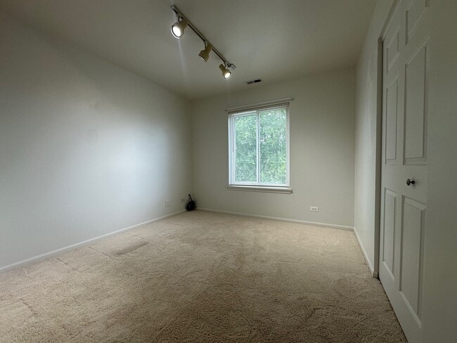Building Photo - 2577 Warm Springs Ln